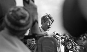 Bobby Kennedy on the Campaign Trail. 1968 - Studio CT