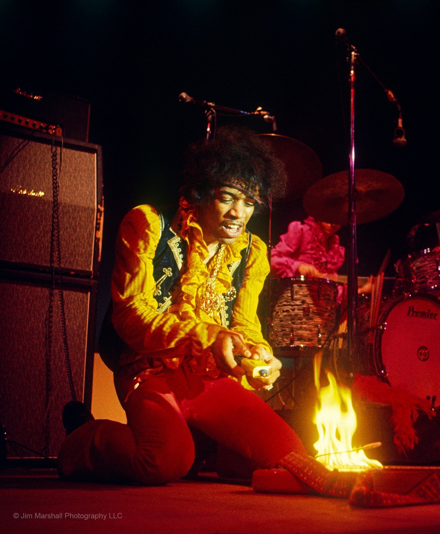 Jimi Hendrix Burning His Guitar Monterey Pop Festival 1967 - Studio CT
