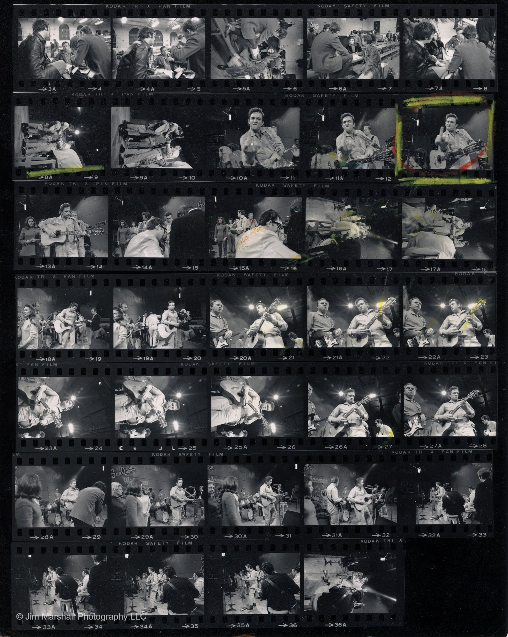 JOHNNY CASH FLIPPIN THE BIRD PROOF SHEET SOUNDCHECK SAN QUENTIN 1969 - Studio CT