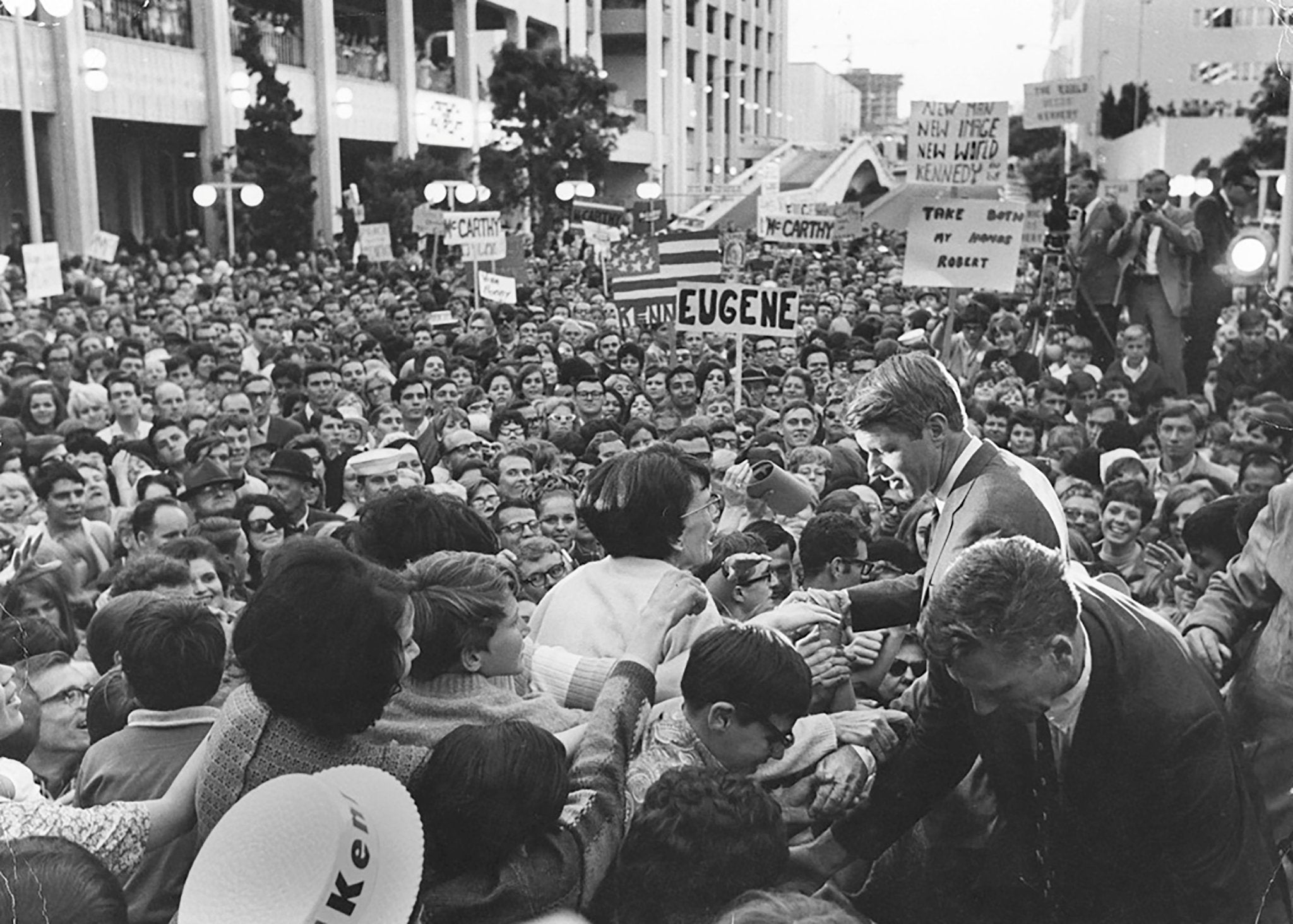 Robert F Kennedy running for President, 1968 - Studio CT